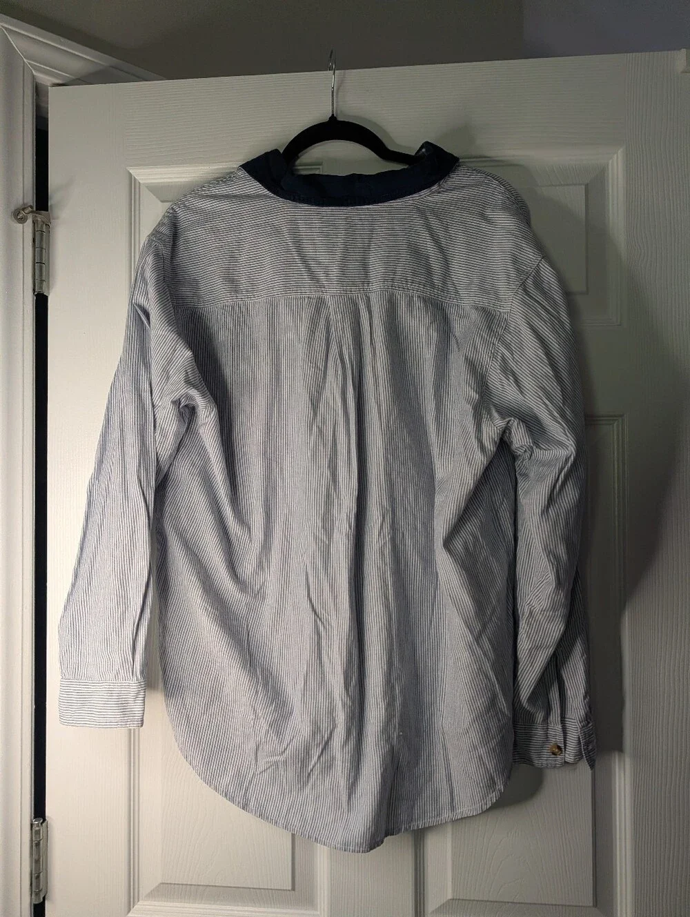 Vintage Casey & Max Women’s Large Teacher School Embroidered Button Shirt Apple